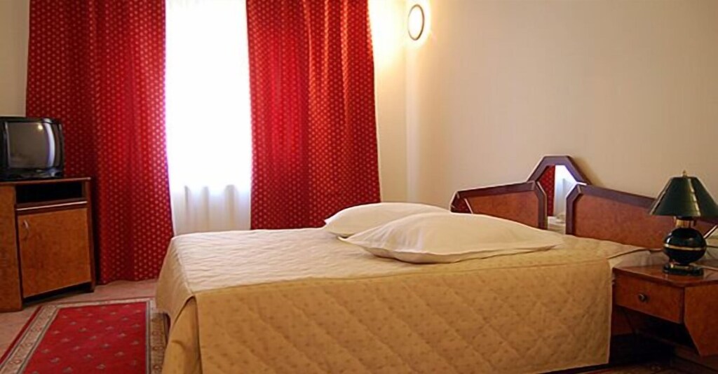 Euro Hotel - 546