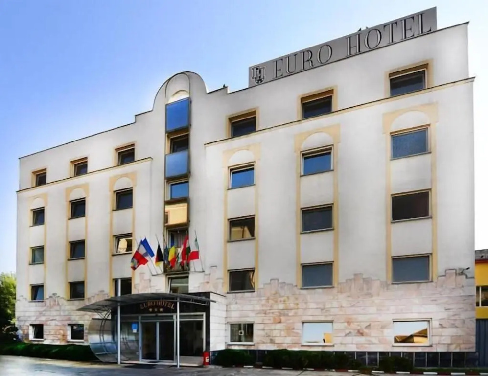 Euro Hotel - 702