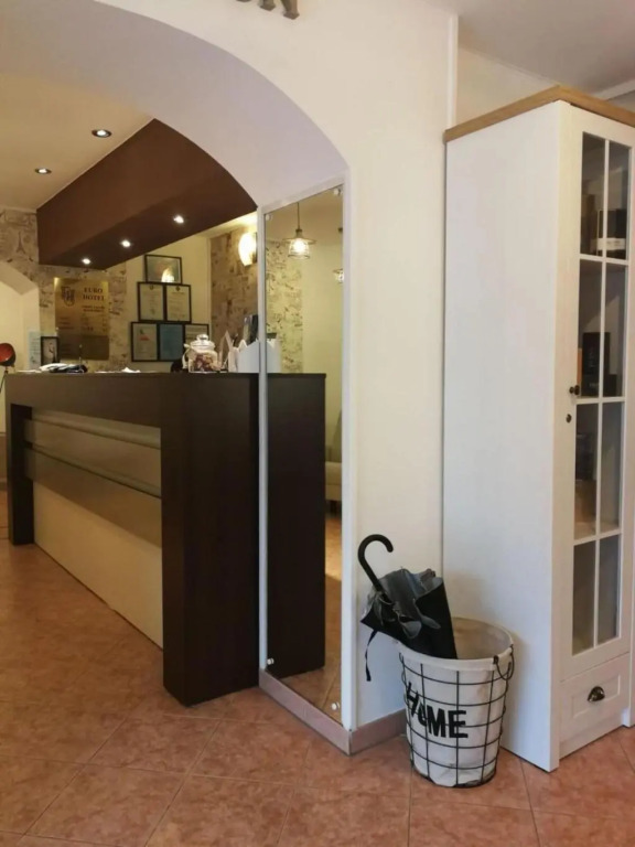 Euro Hotel - 370