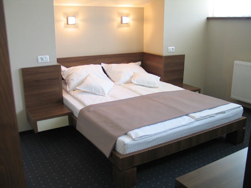 Euro House Hotel - 671