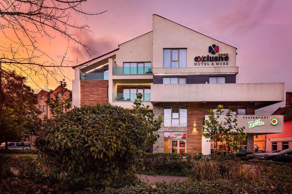 Exclusive Hotel & More - 245