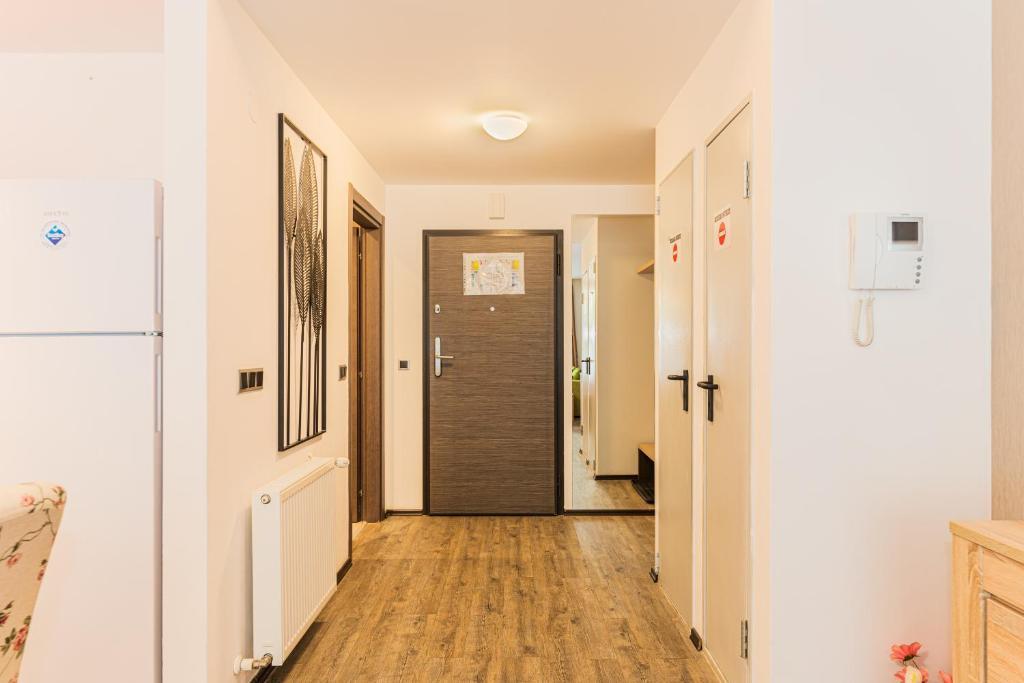 Fabulous Views Silver Mountain 3 Rooms Apartment - 166