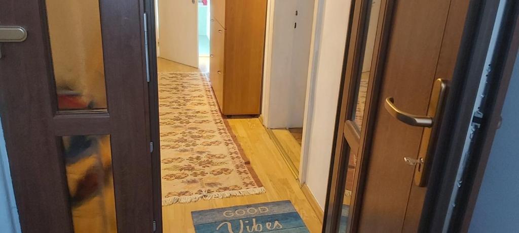 Family 4 rooms apartment in house with garden - 464