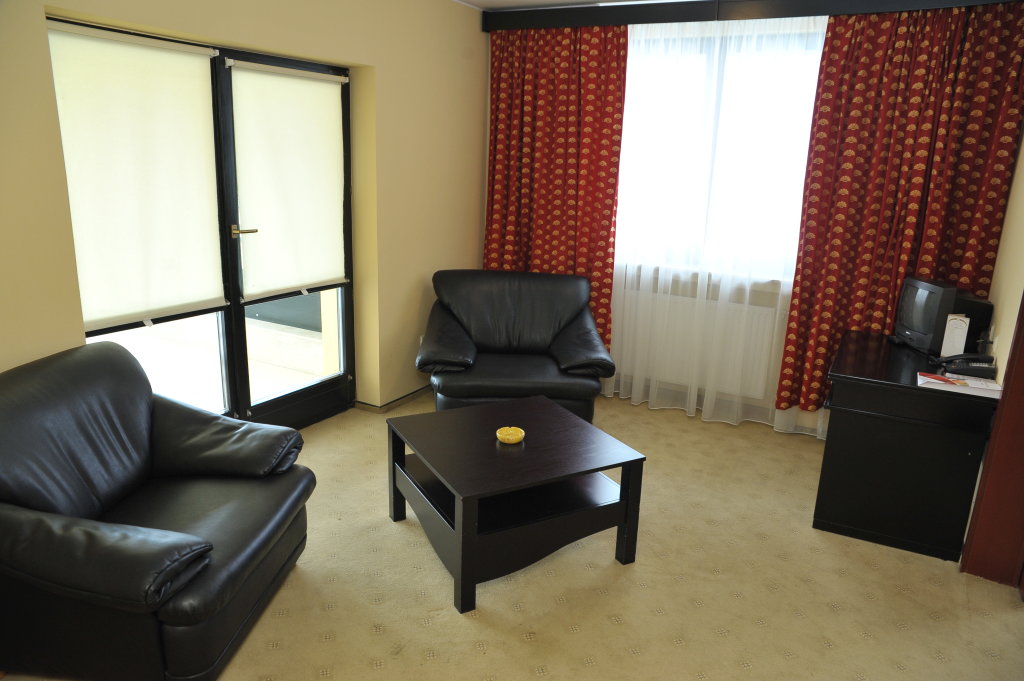Hotel Fenyo - 529