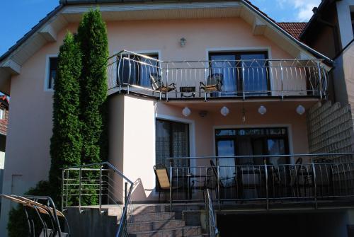 Flora Luxury House - 298
