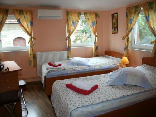 Flower's B&B - 904