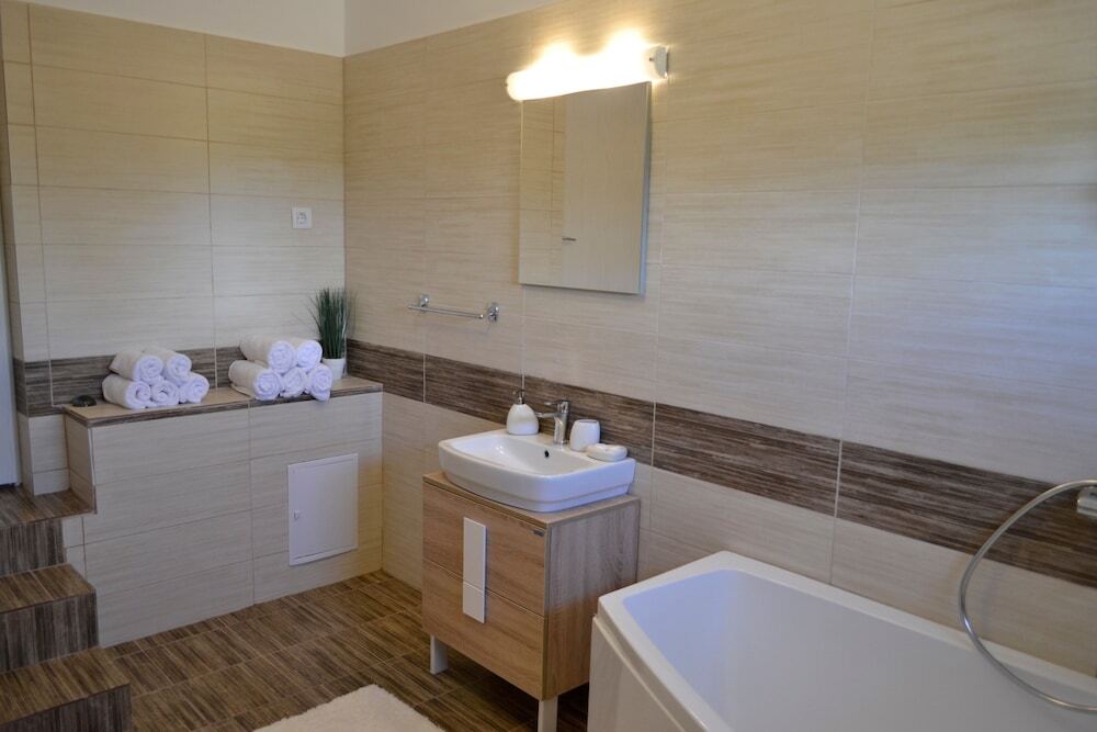 Forest Retreat & Spa - 966