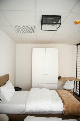 FRIENDS RESIDENCE Apartments - 252
