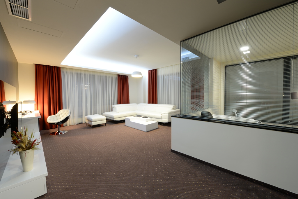Hotel Galaxy - 677