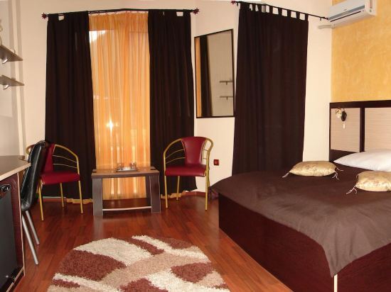 Hotel Golden Spirit - 674