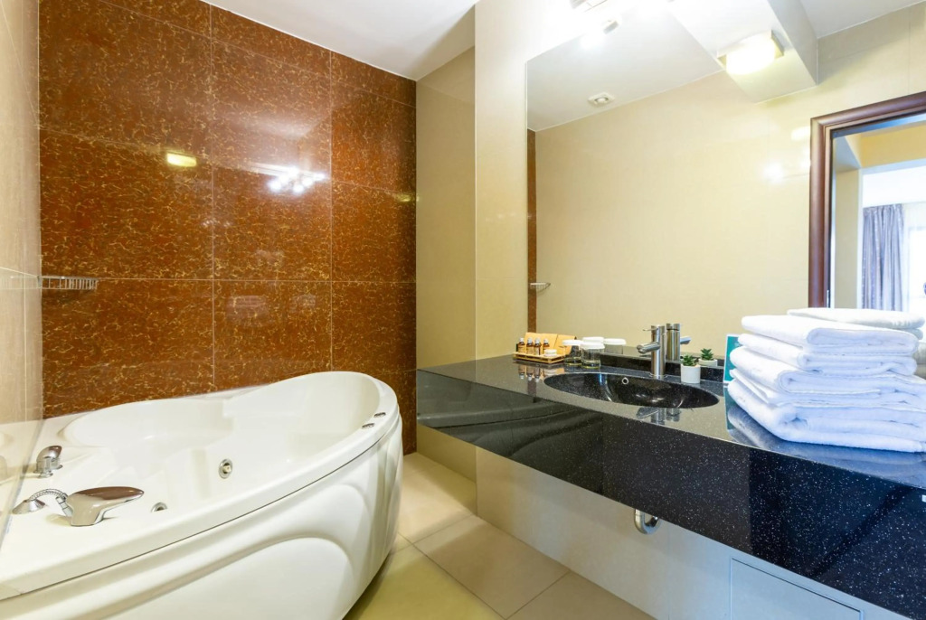 Golden Time Hotel - 766
