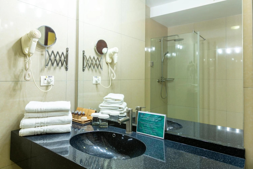 Golden Time Hotel - 872