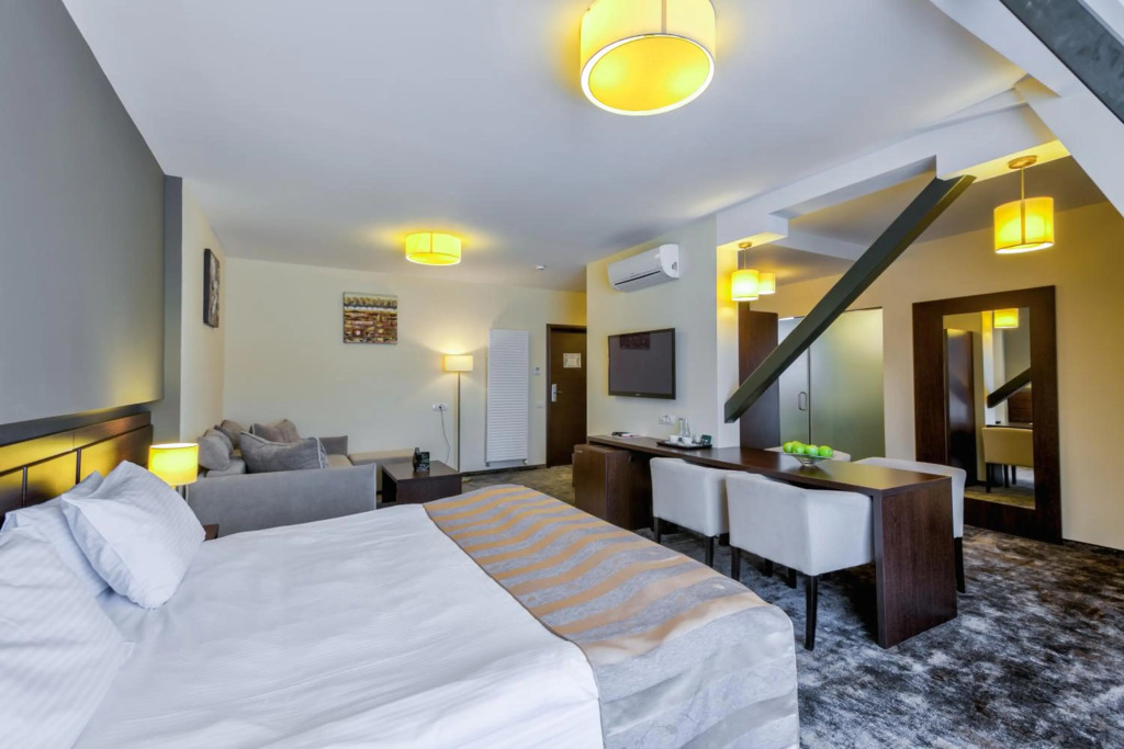 Golden Time Hotel - 433