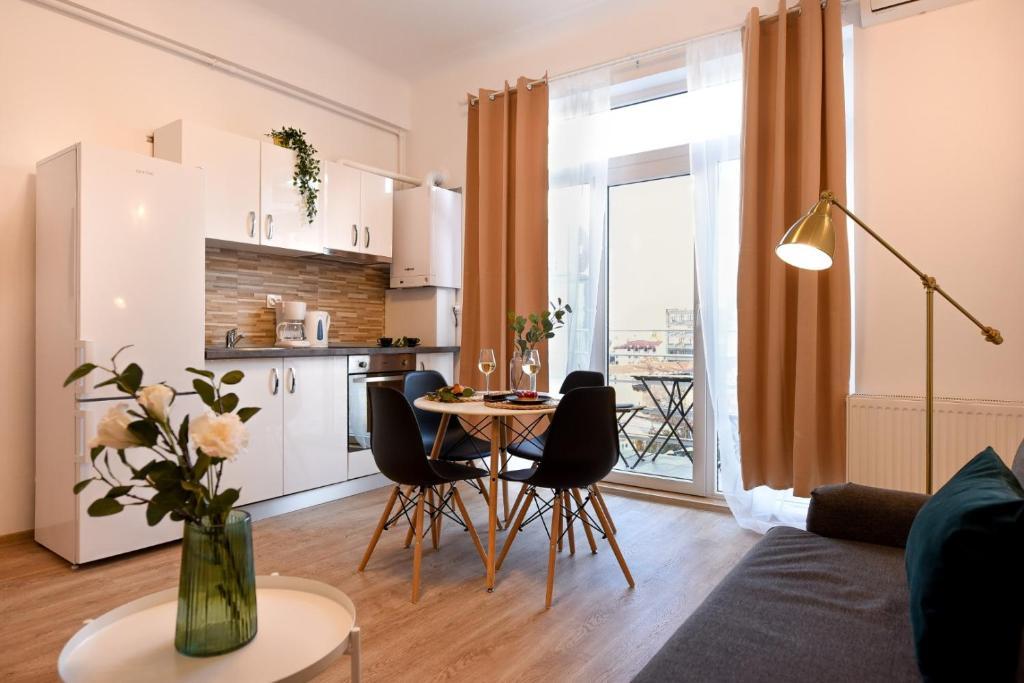 GOLDEN TOUCHES - Elegant - Armeneasca Central Apt - 588