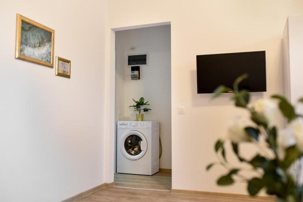 GOLDEN TOUCHES - Elegant - Armeneasca Central Apt - 517