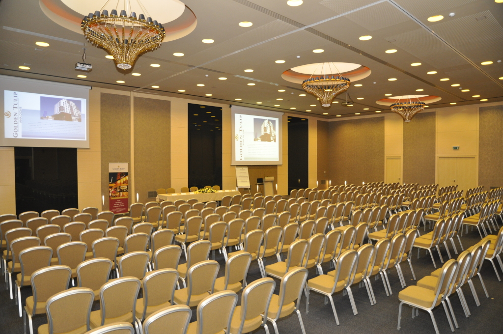 Golden Tulip Ana Dome - 698