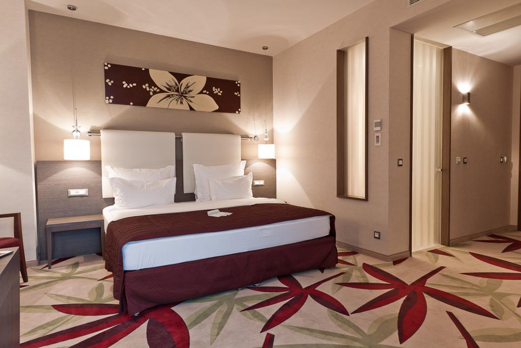 Golden Tulip Ana Dome - 952