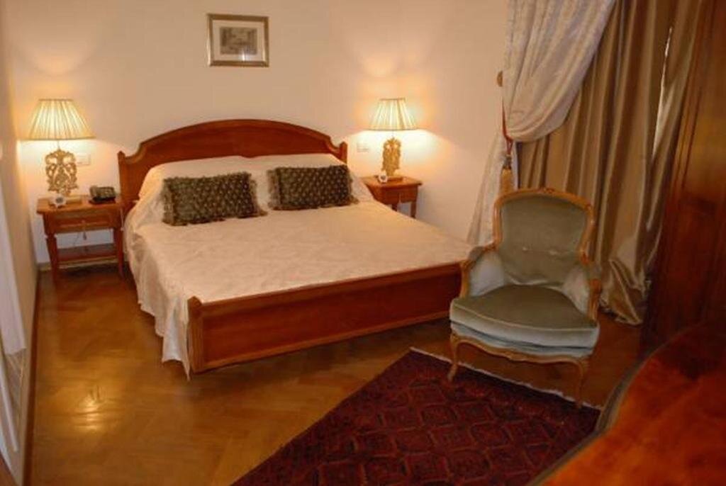 Grand Boutique Hotel - 363