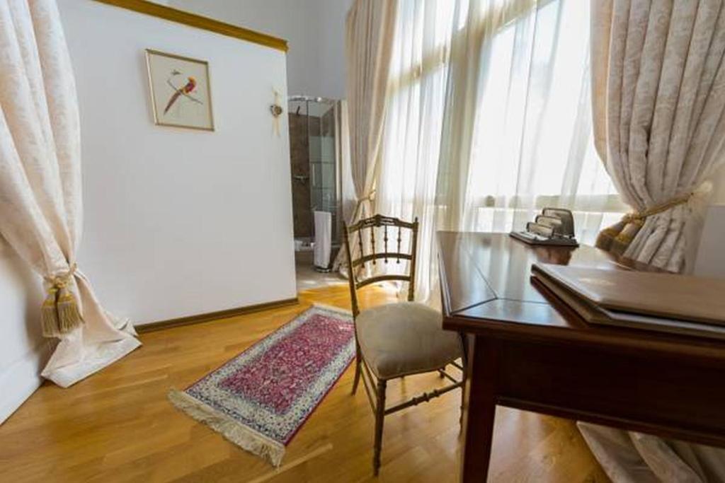 Grand Boutique Hotel - 424
