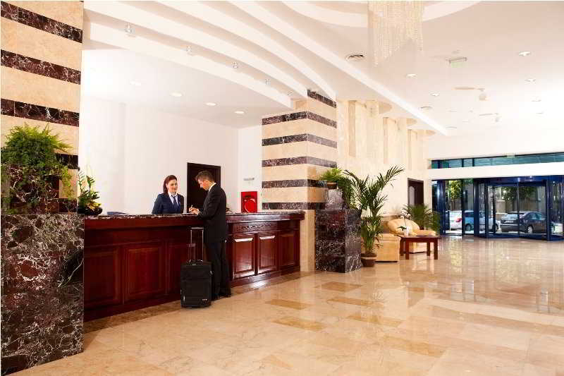 Grand Hotel - 992
