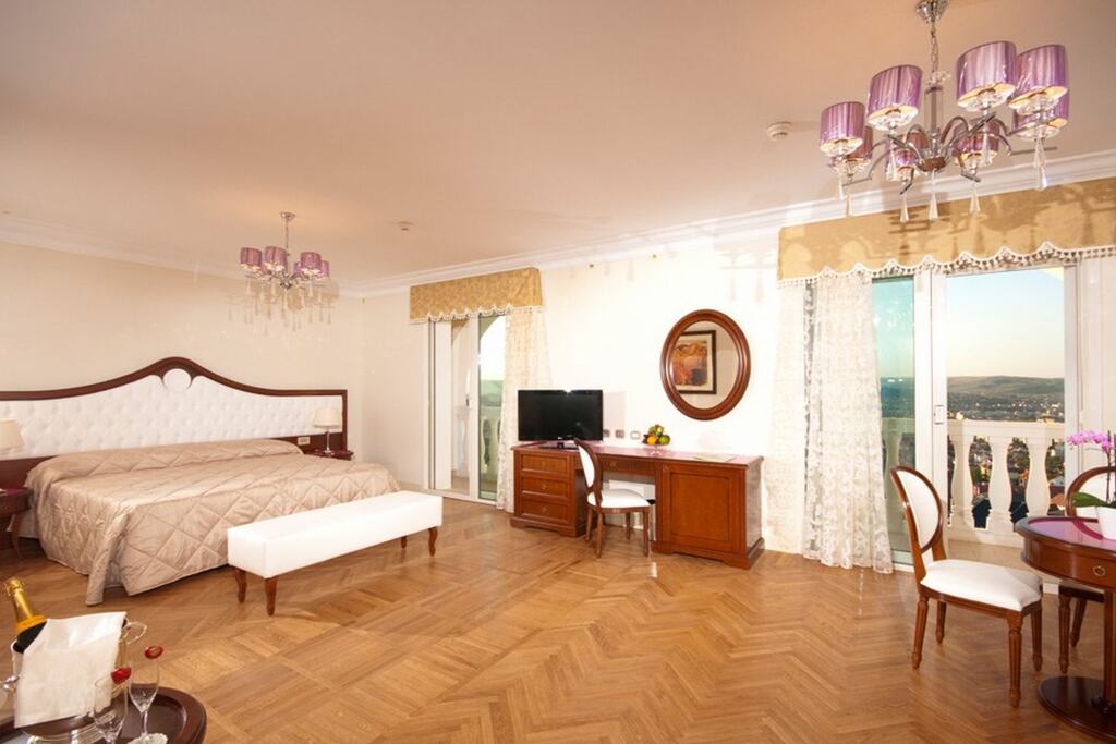 Grand Hotel Italia - 336