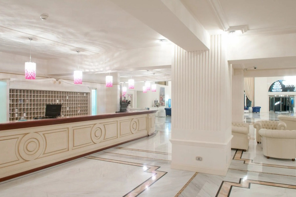 Grand Hotel Italia - 827
