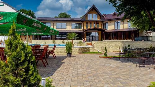 Green Garden Resort - 555