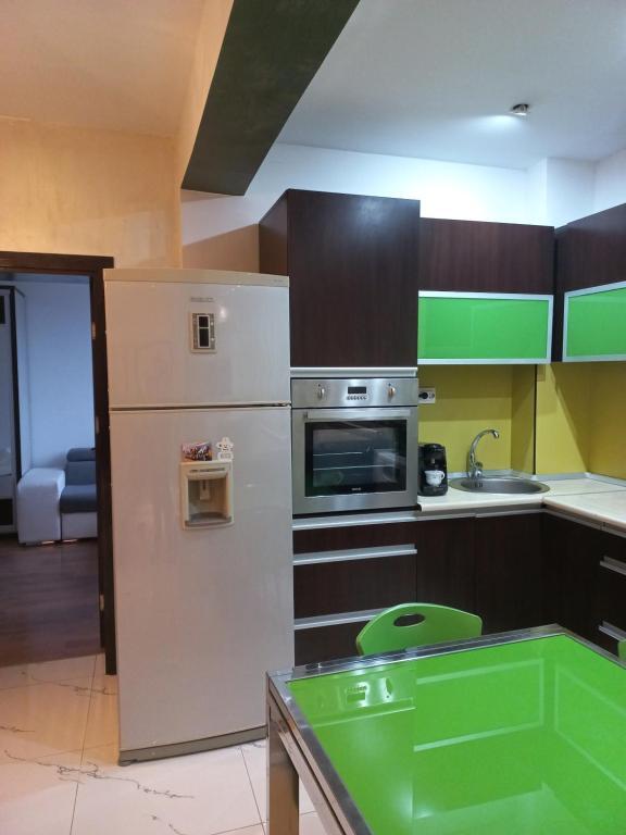 Green House - 744