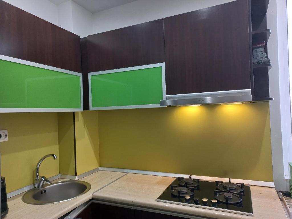 Green House - 771