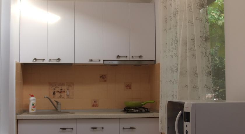 Green House Apartment - 753
