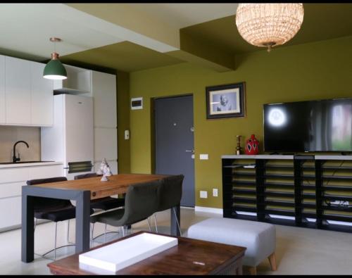 Grey Apartments - 842