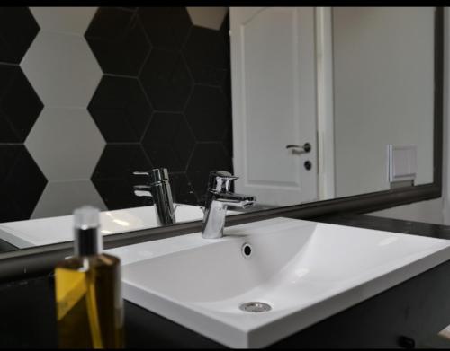 Grey Apartments - 501