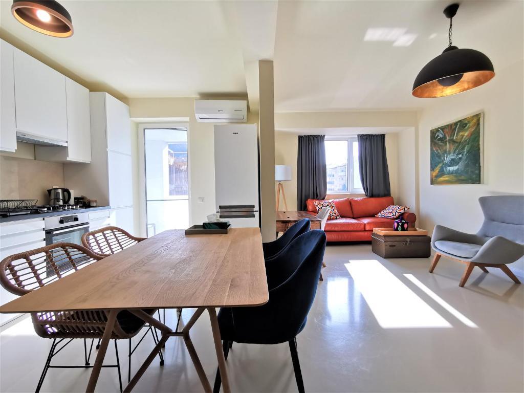 Grey Apartments - 476