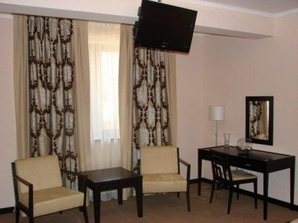 Griff Hotel - 879