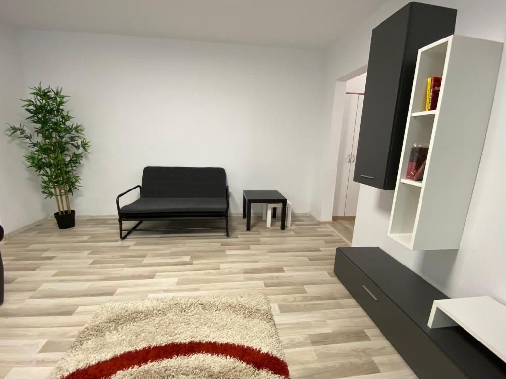 Grove Apartment - 451