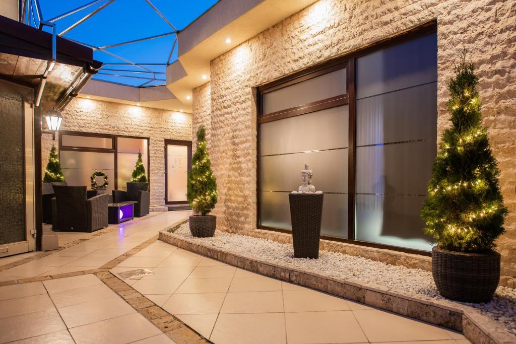 H & V Residence - Split Level Apartment - 500