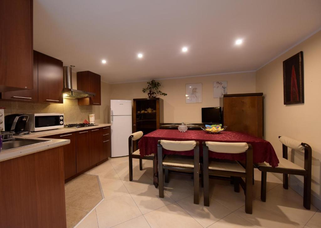 H & V Residence - Split Level Apartment - 162