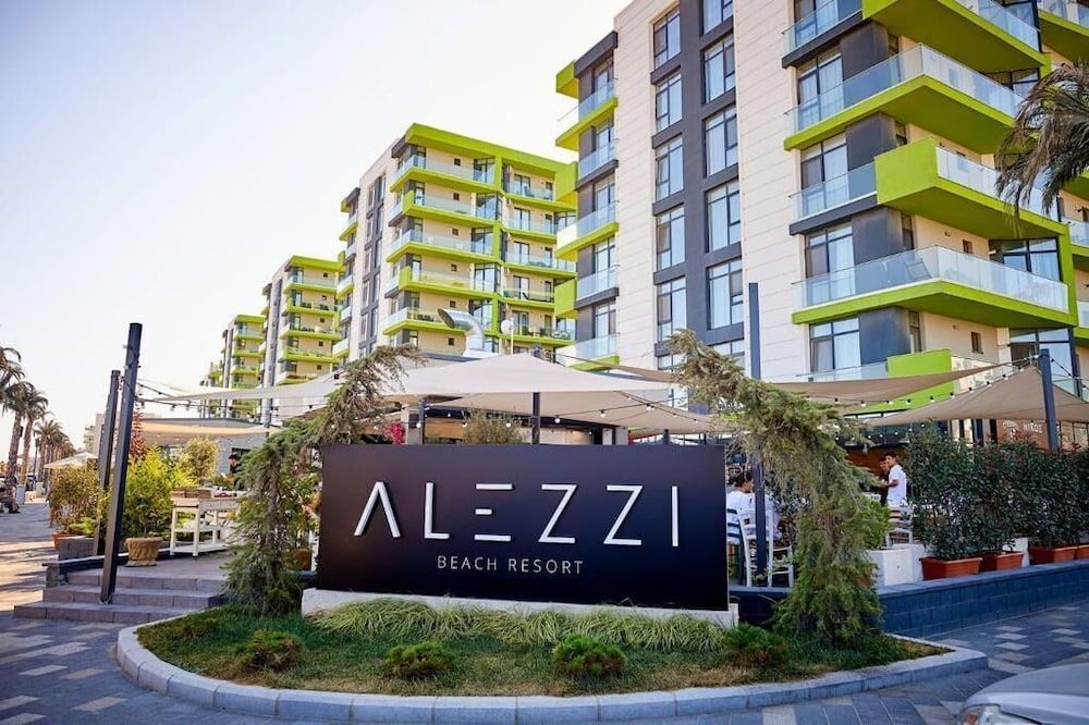 Hampton Alezzi - 886