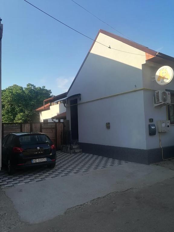 Happy House - 162