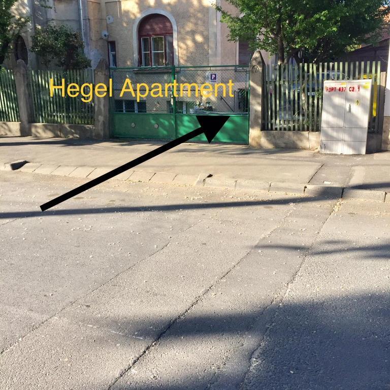 Hegel Apartment - 468