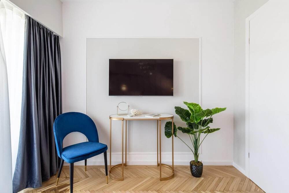 HOLT - Wonderful 2 bed, 2 bath flat in the center of Bucharest - 744