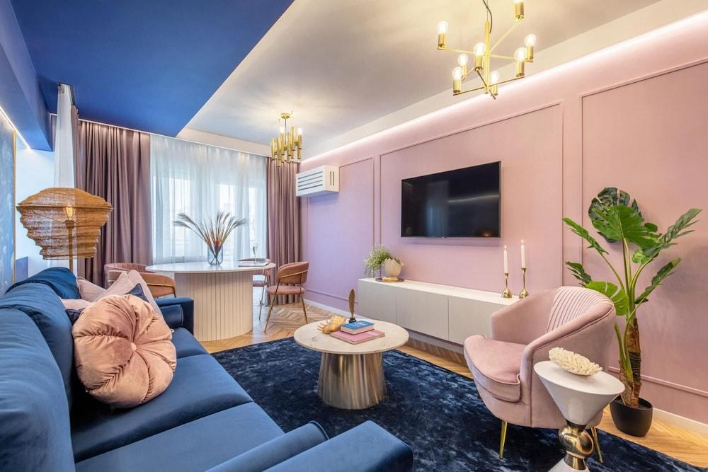 HOLT - Wonderful 2 bed, 2 bath flat in the center of Bucharest - 243