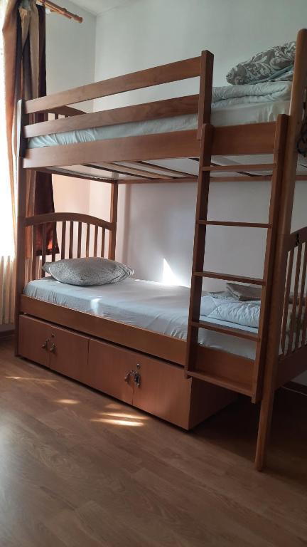 Hostel Andrei - 880