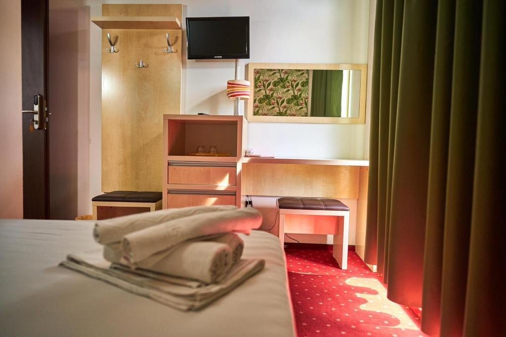 Hotel Alma - 635