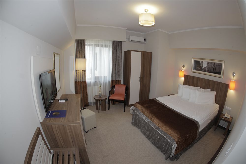 Ambasador Bucharest - 26