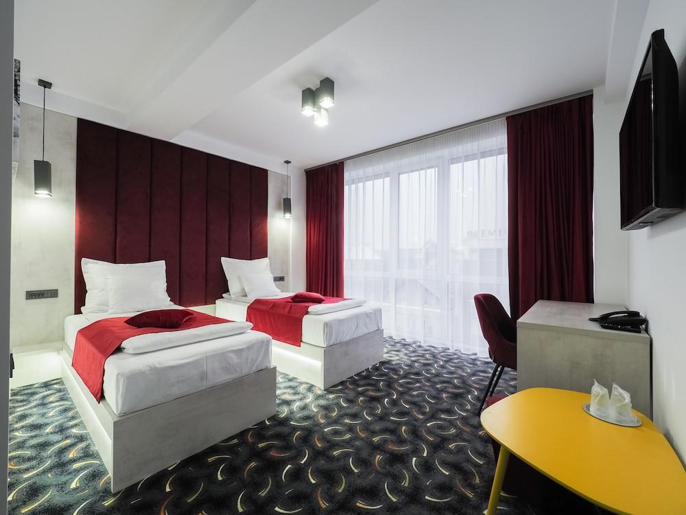 Hotel Anastasia - 371