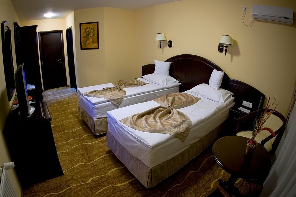 Hotel Astoria - 6
