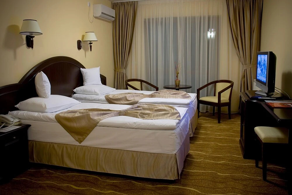 Hotel Astoria - 525