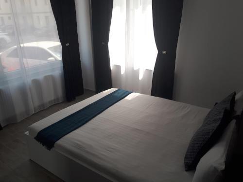 Hotel Astoria - 380
