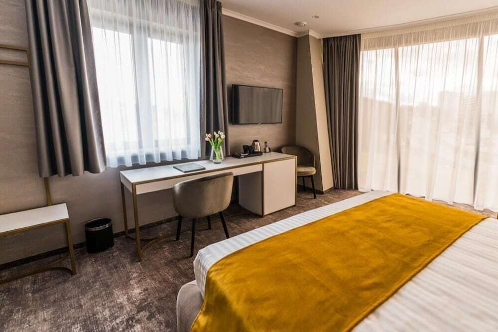 Hotel Aventus - 883